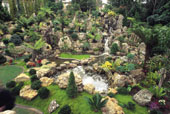 Mundays Garden